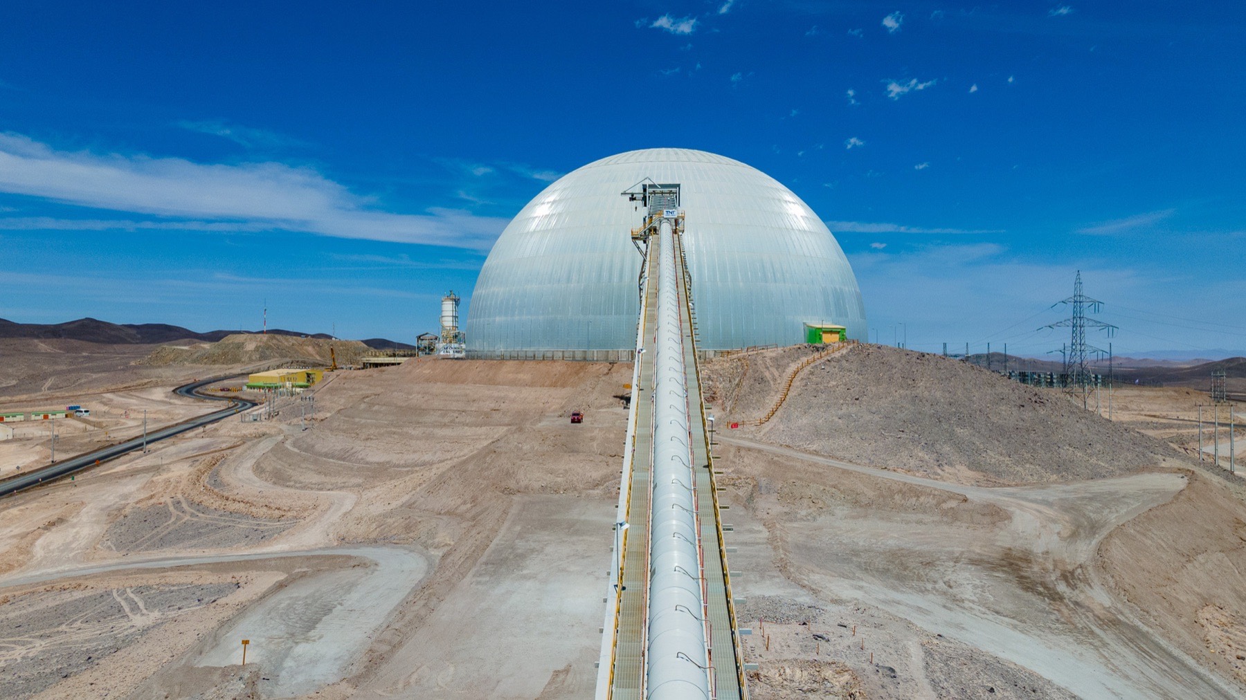 Cúpula de observatorio en construcción