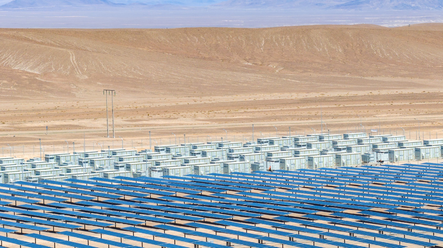 Planta solar vista desde un drone